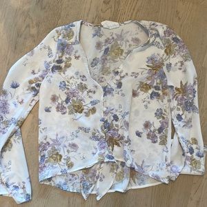 Pretty floral oversized flowy shirt size small